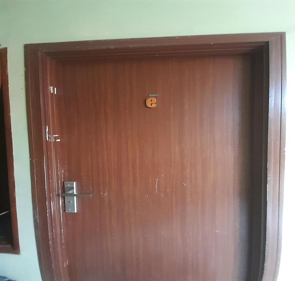 Oyo 93417 Homestay Bunga Rinte Syariah Near Komp Perumahan Stella Ressidence 2 Medan Exterior foto