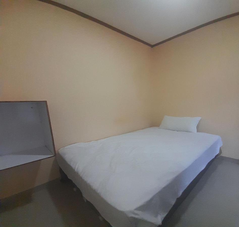 Oyo 93417 Homestay Bunga Rinte Syariah Near Komp Perumahan Stella Ressidence 2 Medan Exterior foto