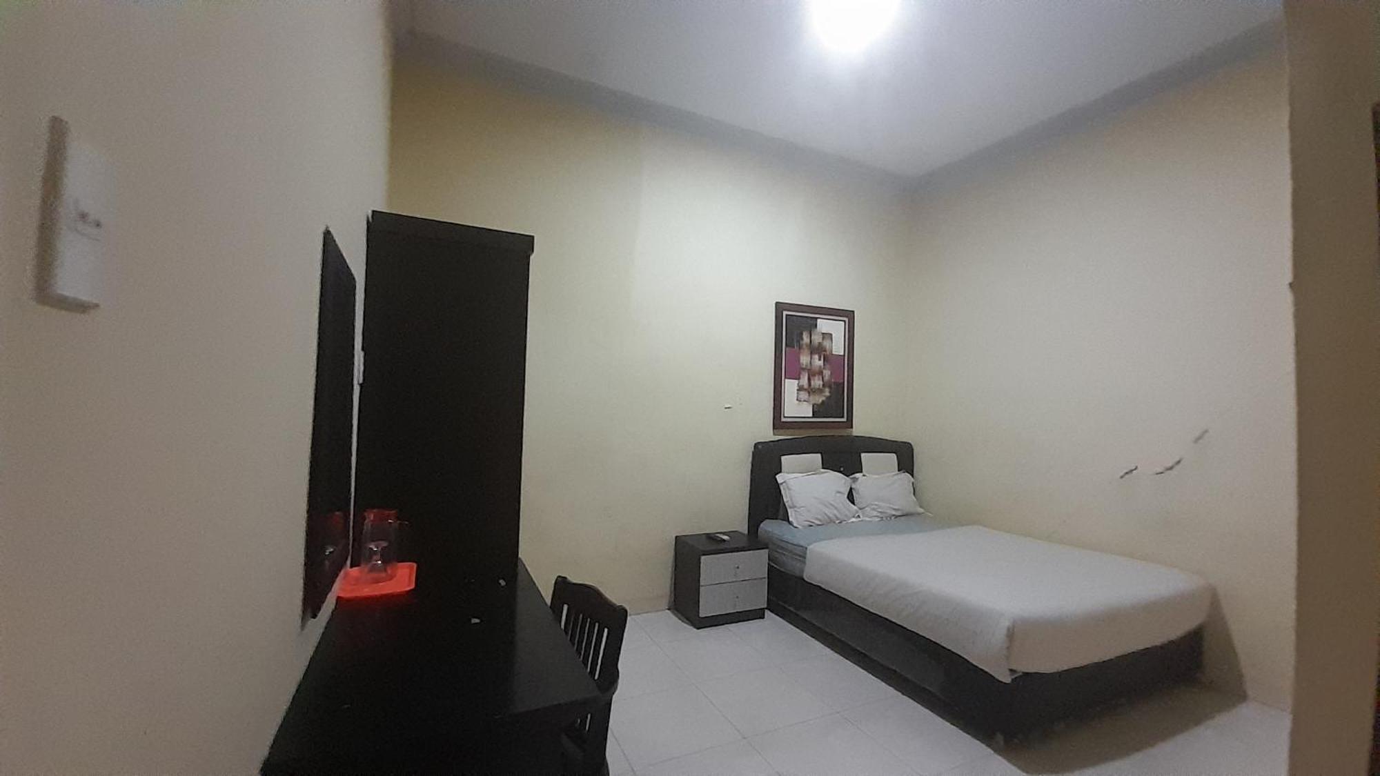 Oyo 93417 Homestay Bunga Rinte Syariah Near Komp Perumahan Stella Ressidence 2 Medan Exterior foto